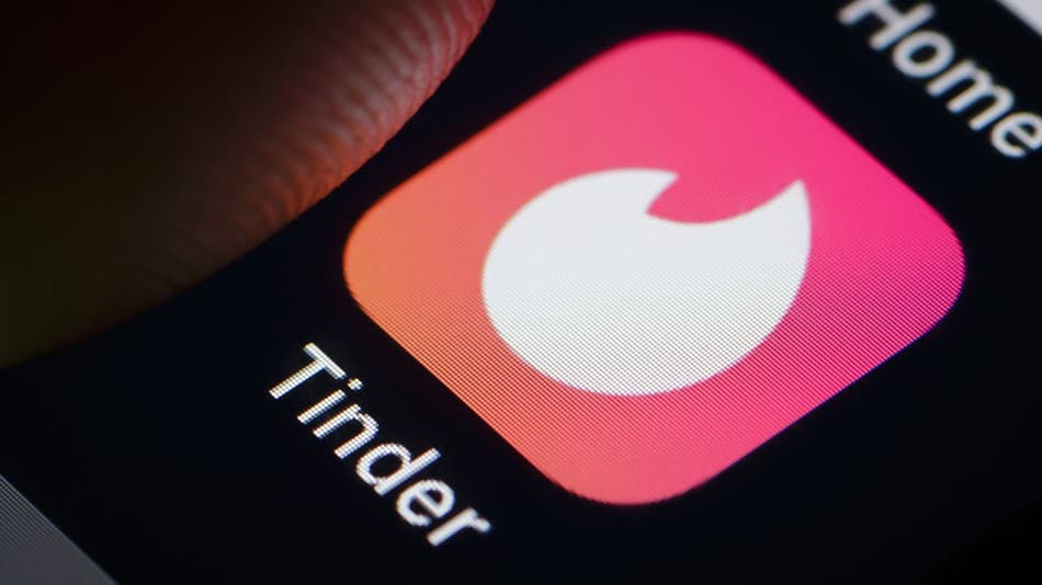 tinder là ứng dụng hẹn hò phổ biến của giới trẻ